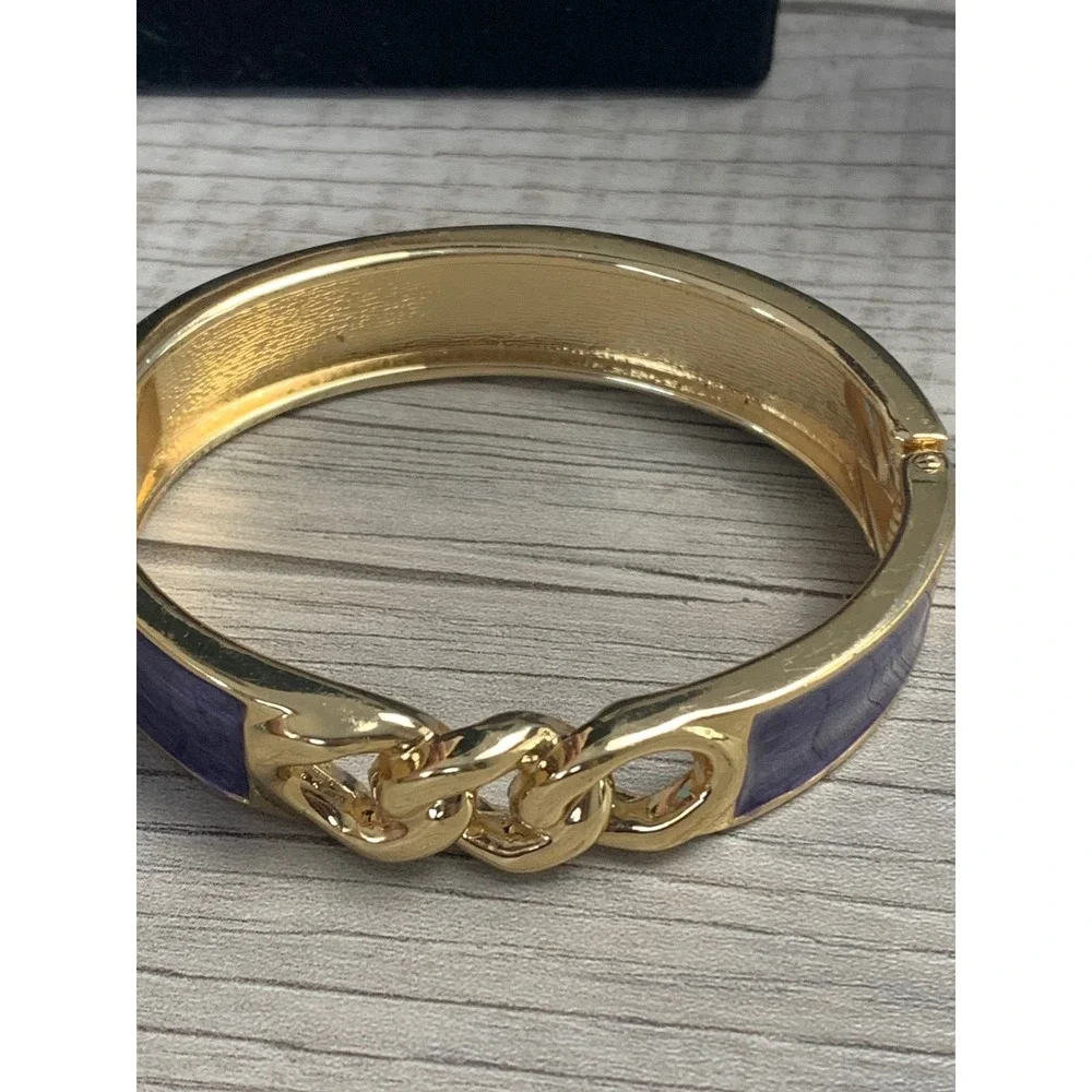 N/A gold tone